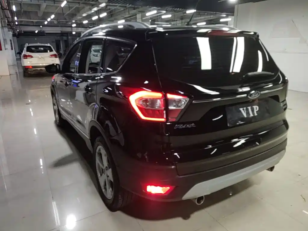 Ford Kuga — миниатюра 5