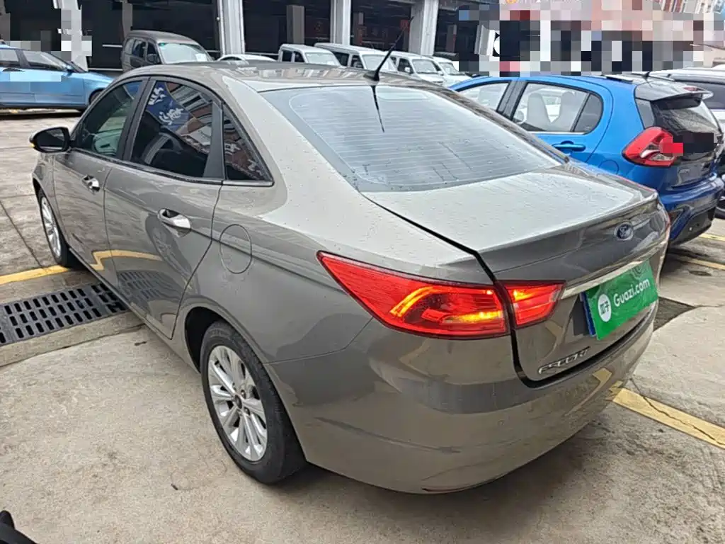 Ford Escort — миниатюра 5