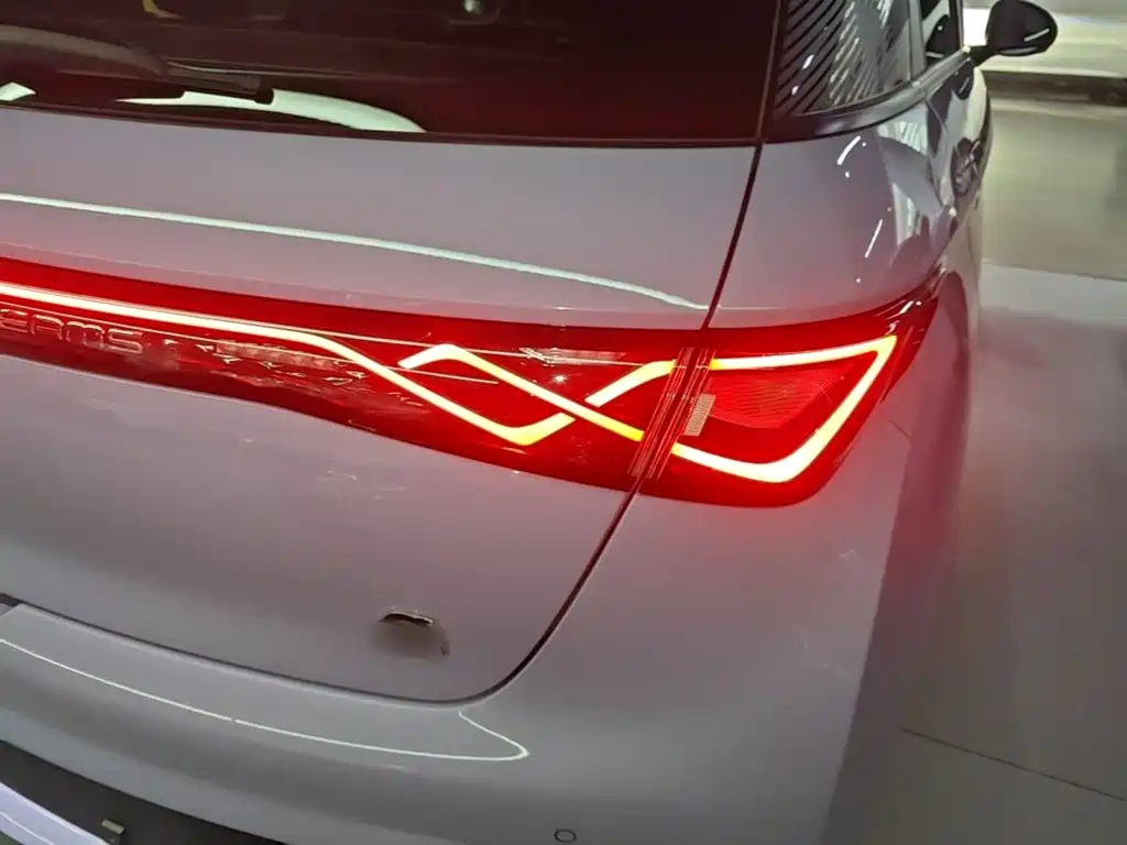 BYD Dolphin — миниатюра 8