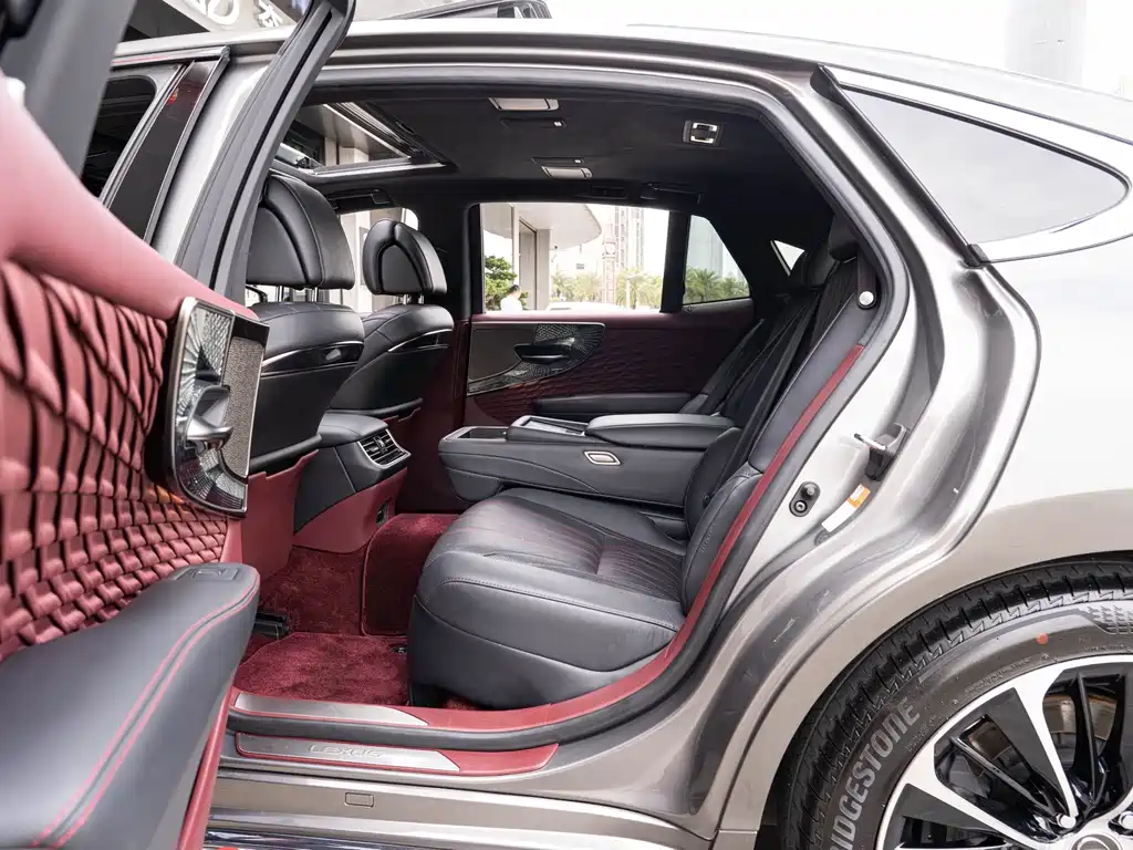 Lexus LS 2021 500h Executive