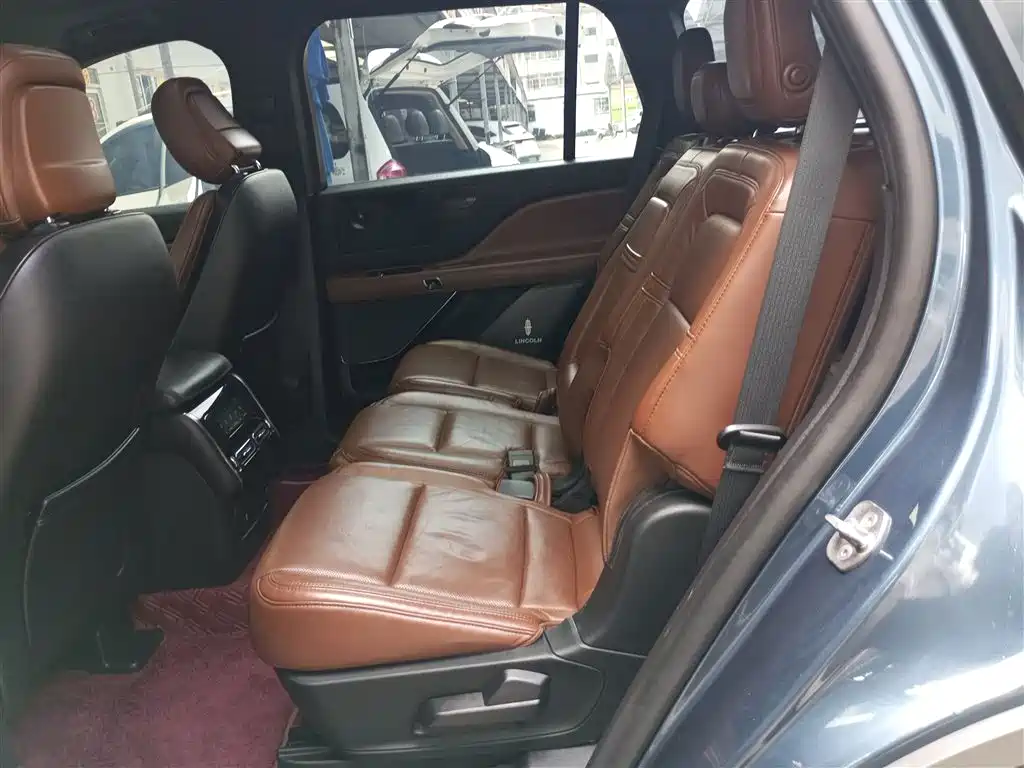 Lincoln Aviator (Import) — миниатюра 14