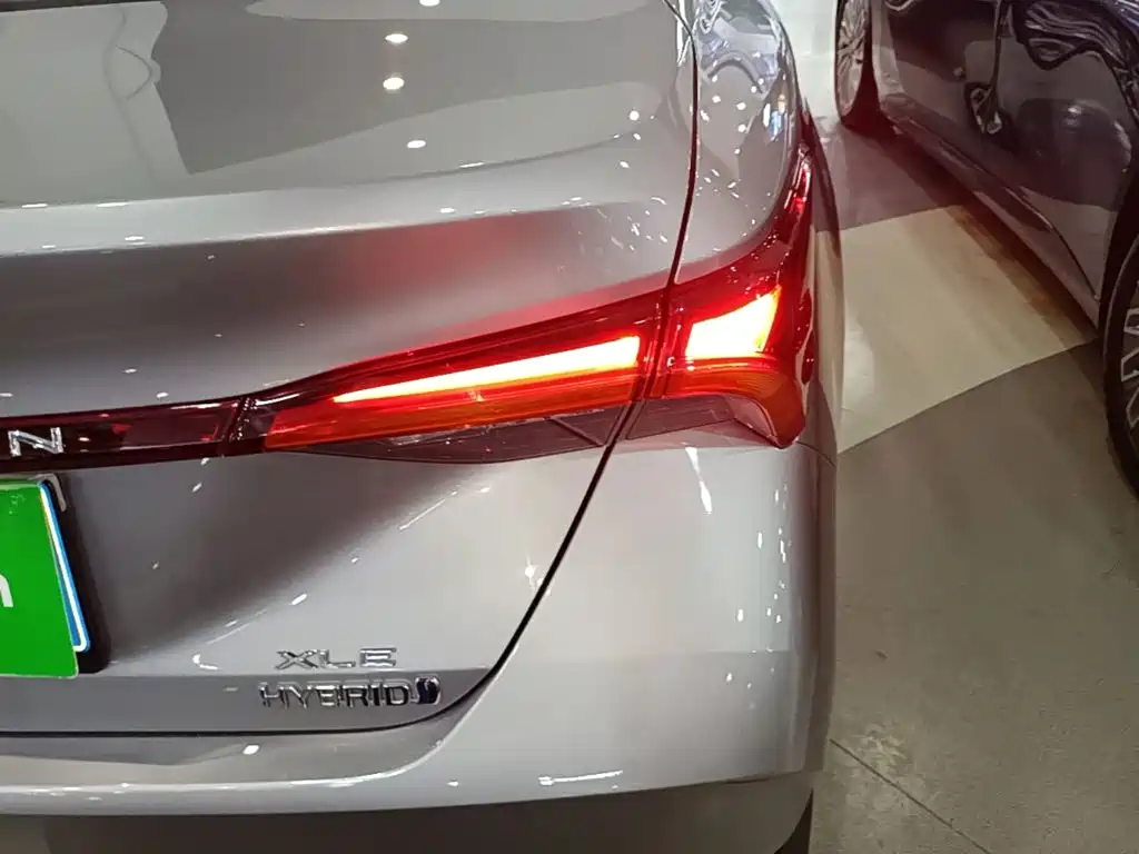 Toyota Avalon — миниатюра 8