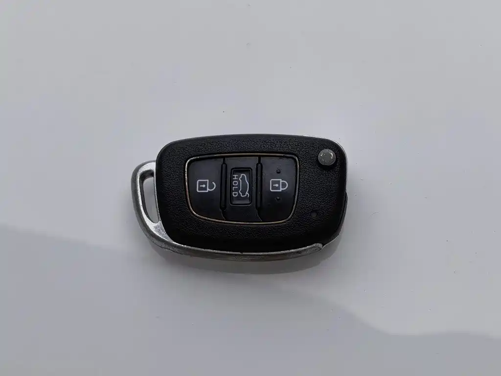 Hyundai Elantra — миниатюра 19