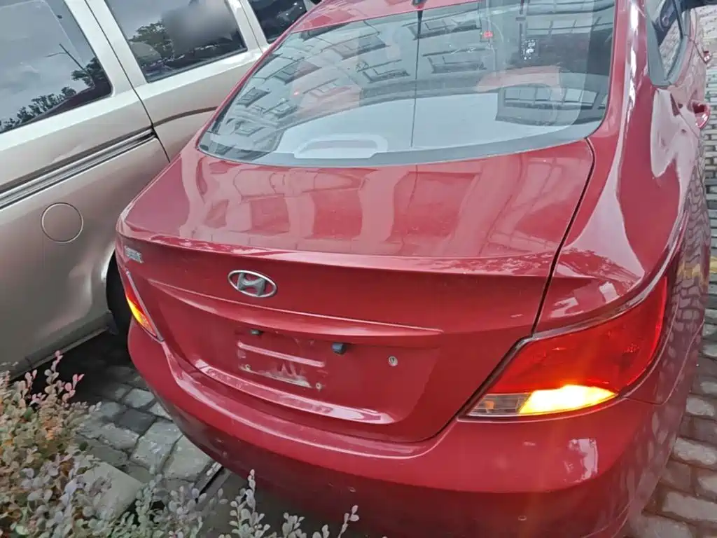 Hyundai Verna — миниатюра 6