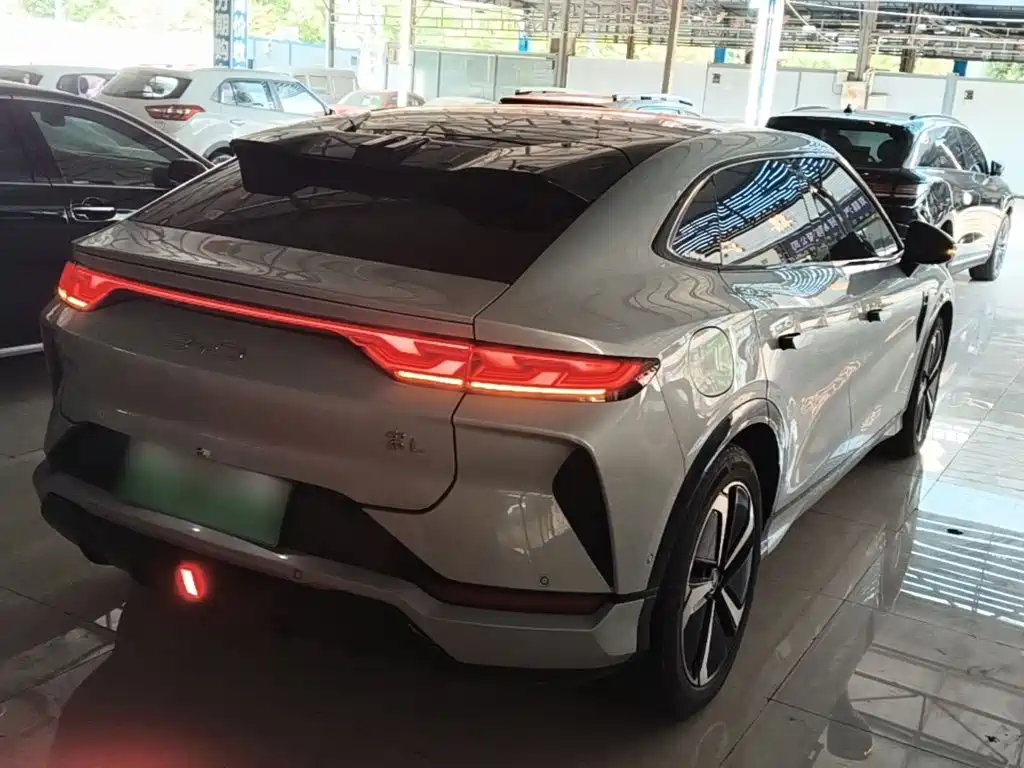 BYD L EV — миниатюра 7