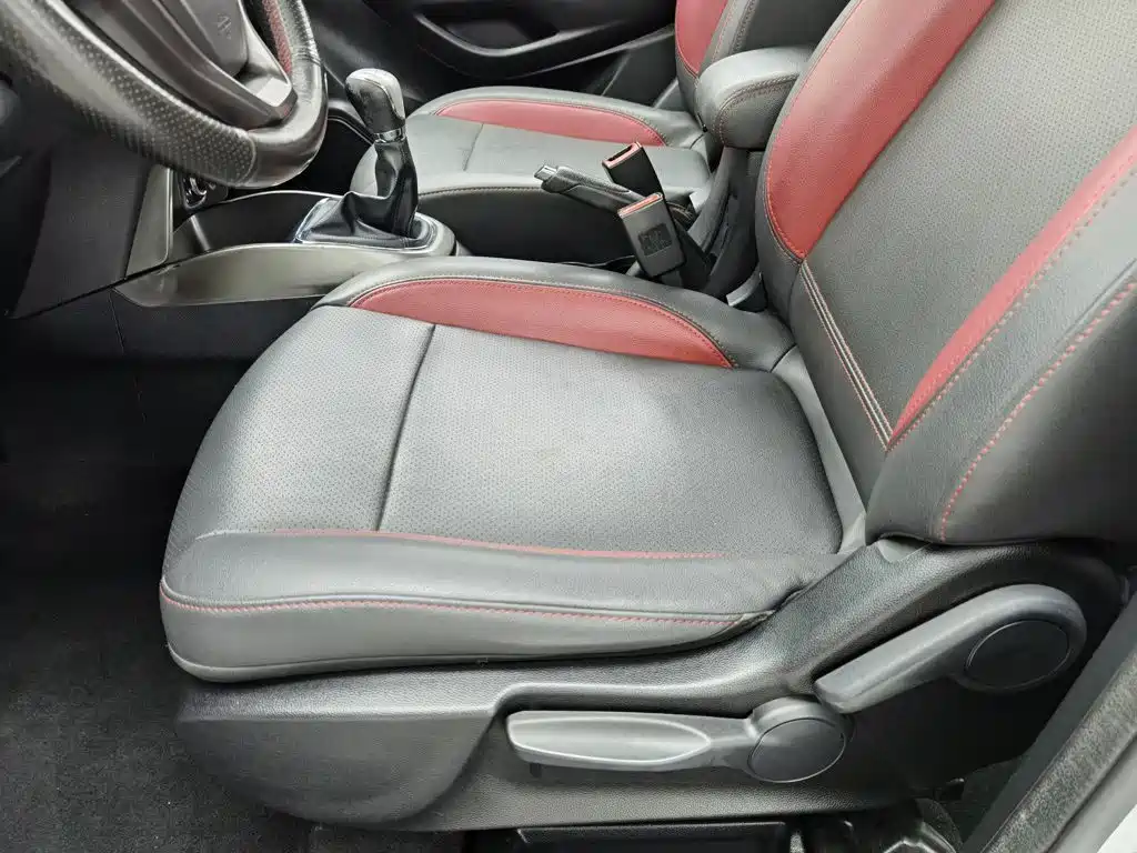 Changan CS15 — миниатюра 20