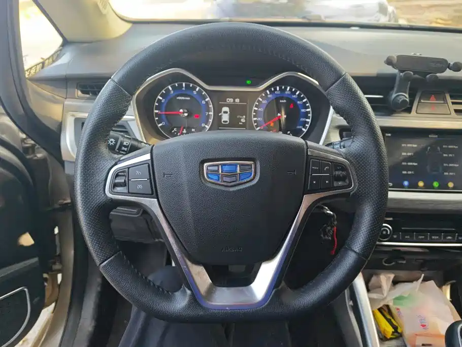 Geely Vision X3 — миниатюра 15