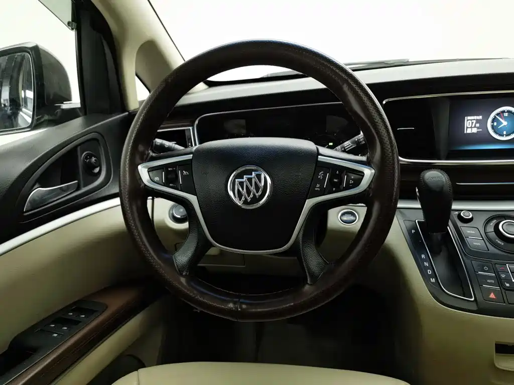 Buick GL8 — миниатюра 11