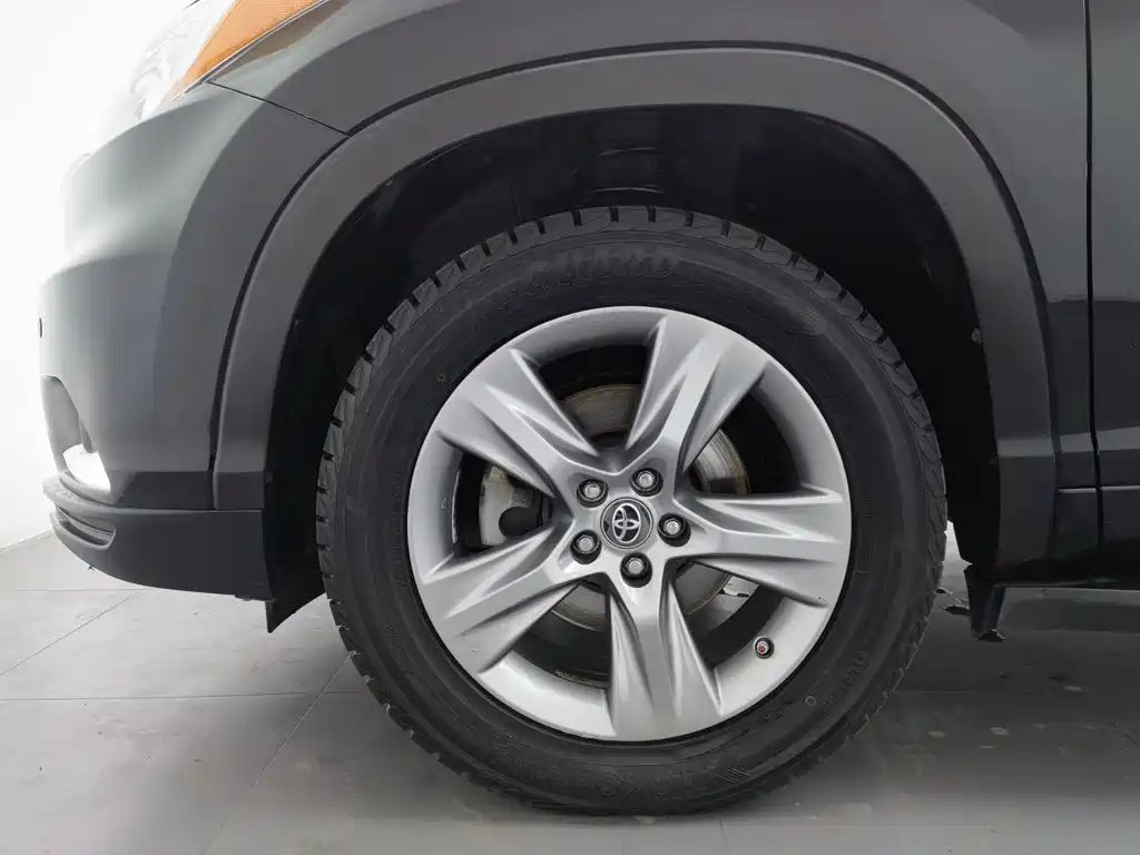 Toyota Highlander — миниатюра 17