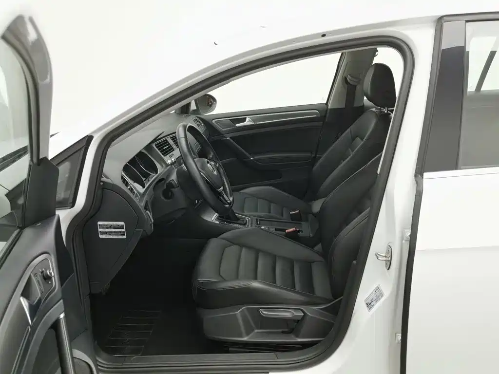 Volkswagen Golf — миниатюра 10