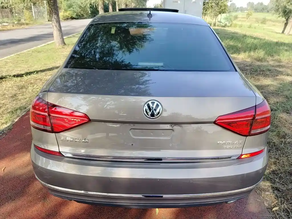 Volkswagen Passat — миниатюра 6