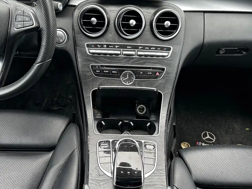 Mercedes-Benz C-Class — миниатюра 10