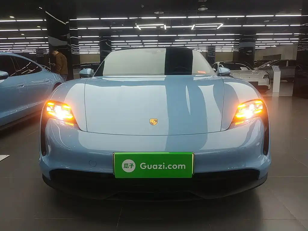 Porsche Taycan 2022 Taycan