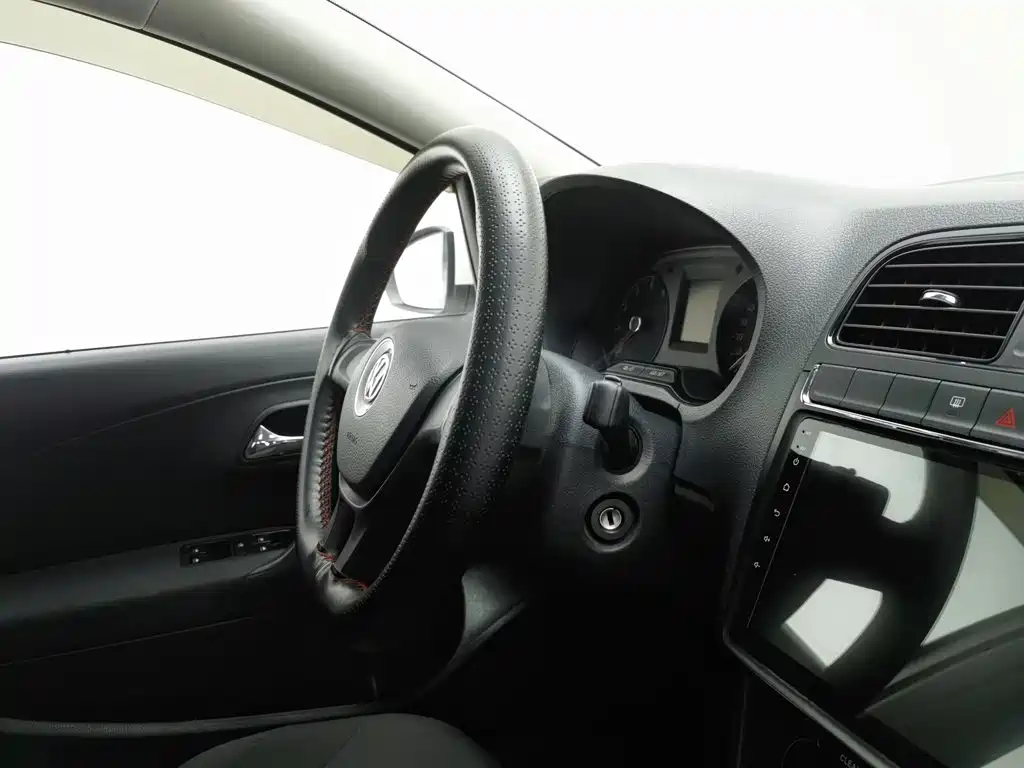 Volkswagen Polo — миниатюра 22