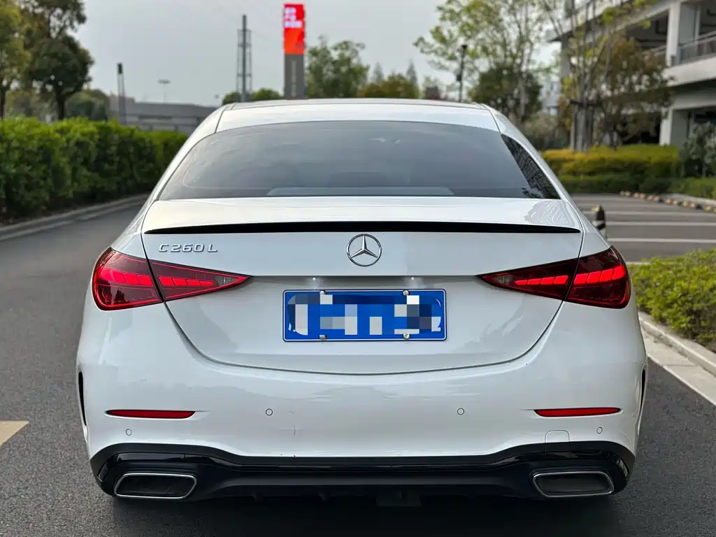 Mercedes-Benz C-Class — миниатюра 12
