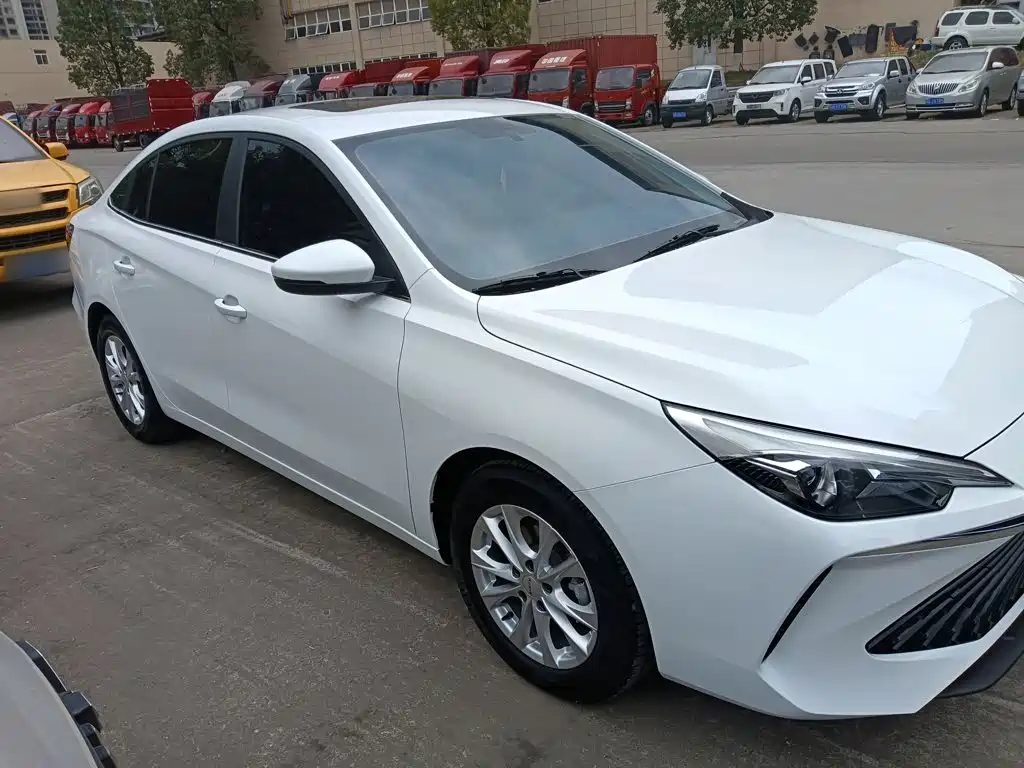 Roewe i5 2023 1.5L CVT Luxury