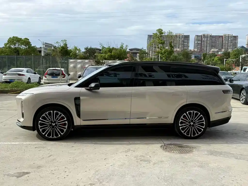NIO ES8 — миниатюра 3