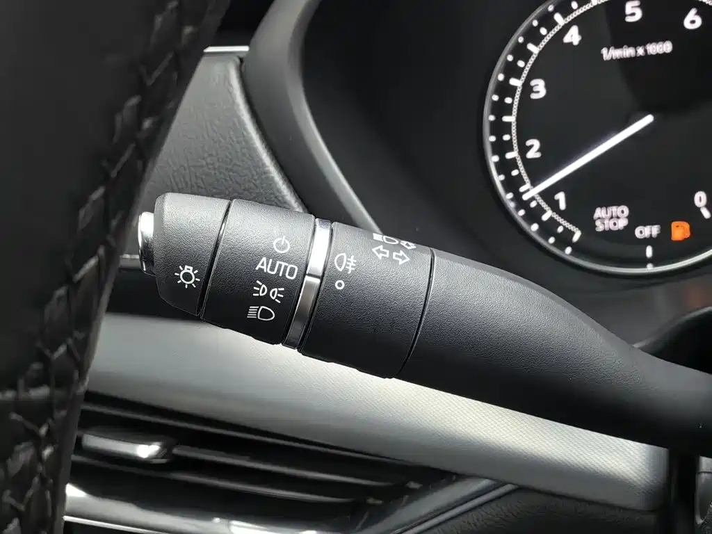 Cadillac XT4 — миниатюра 21