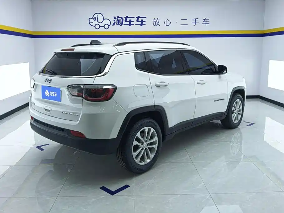 Jeep Compass — миниатюра 3