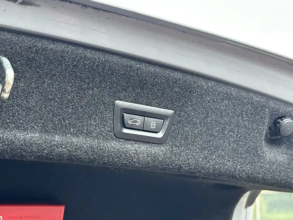 BMW 3 Series — миниатюра 17