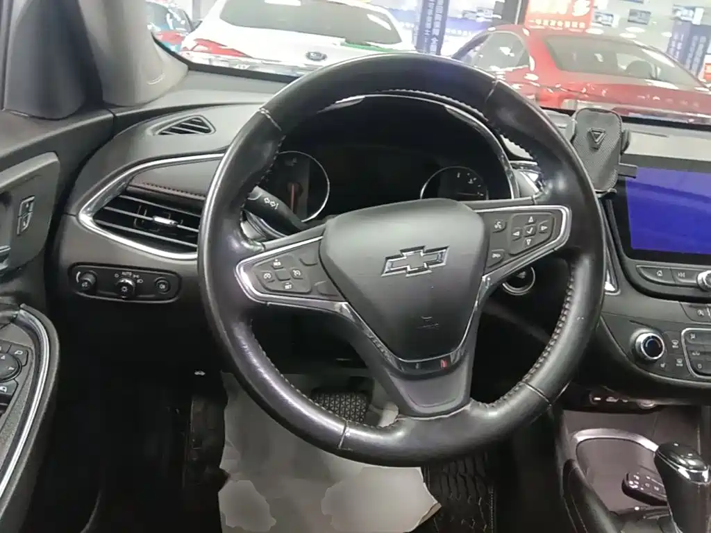 Chevrolet Malibu XL — миниатюра 11