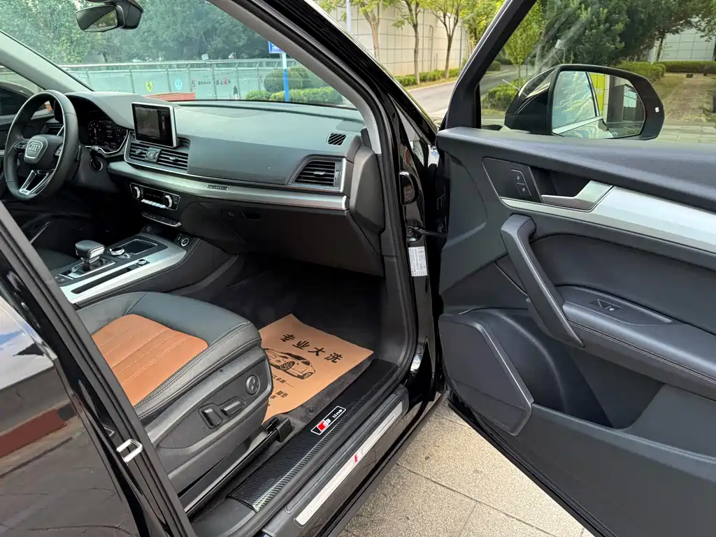 Audi Q5L — миниатюра 46
