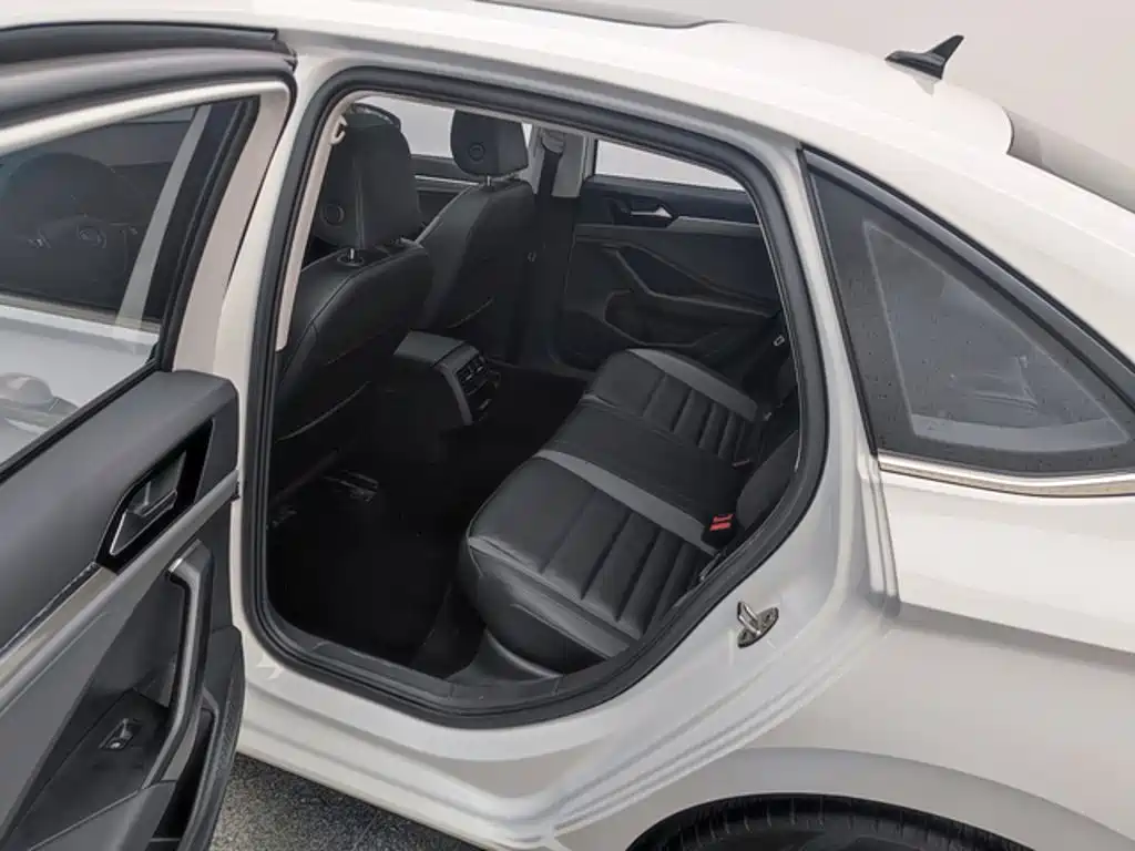 Volkswagen Sagitar — миниатюра 10