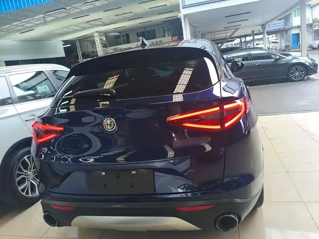 Alfa Romeo Stelvio — миниатюра 6