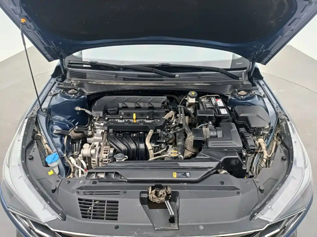 Hyundai Elantra — миниатюра 11