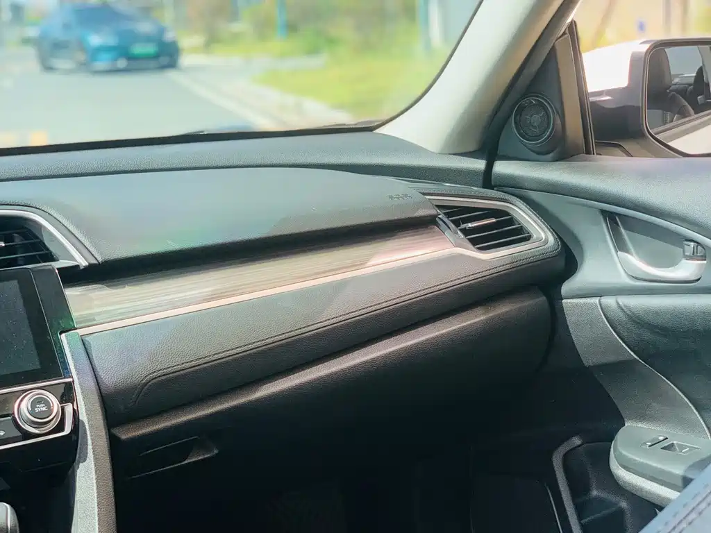 Honda Civic — миниатюра 13