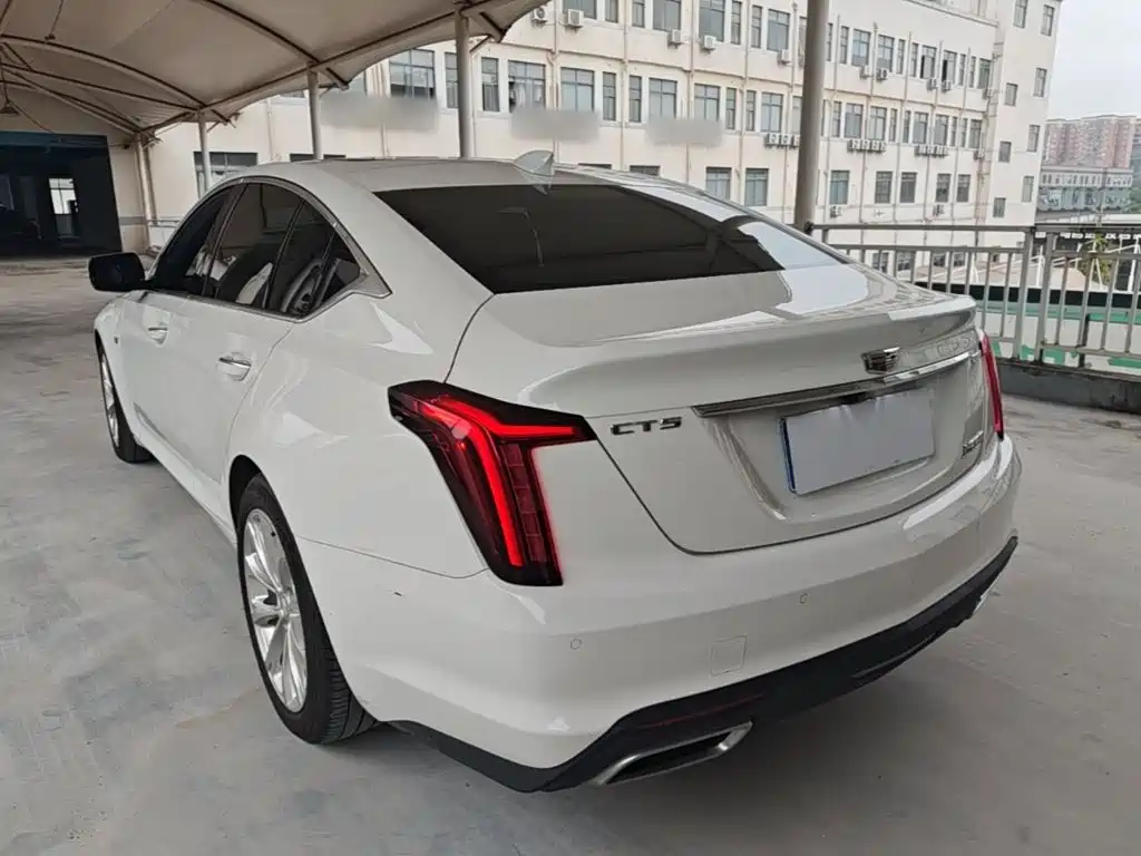 Cadillac CT5 — миниатюра 5