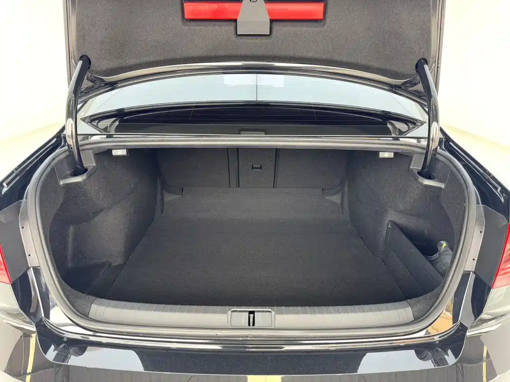 Volkswagen Magotan — миниатюра 6