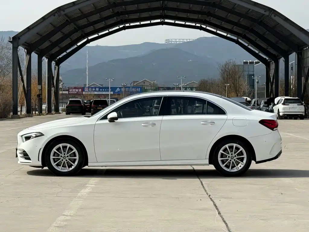 Mercedes-Benz A-Class A 2021 A 200 L Sport Fashion