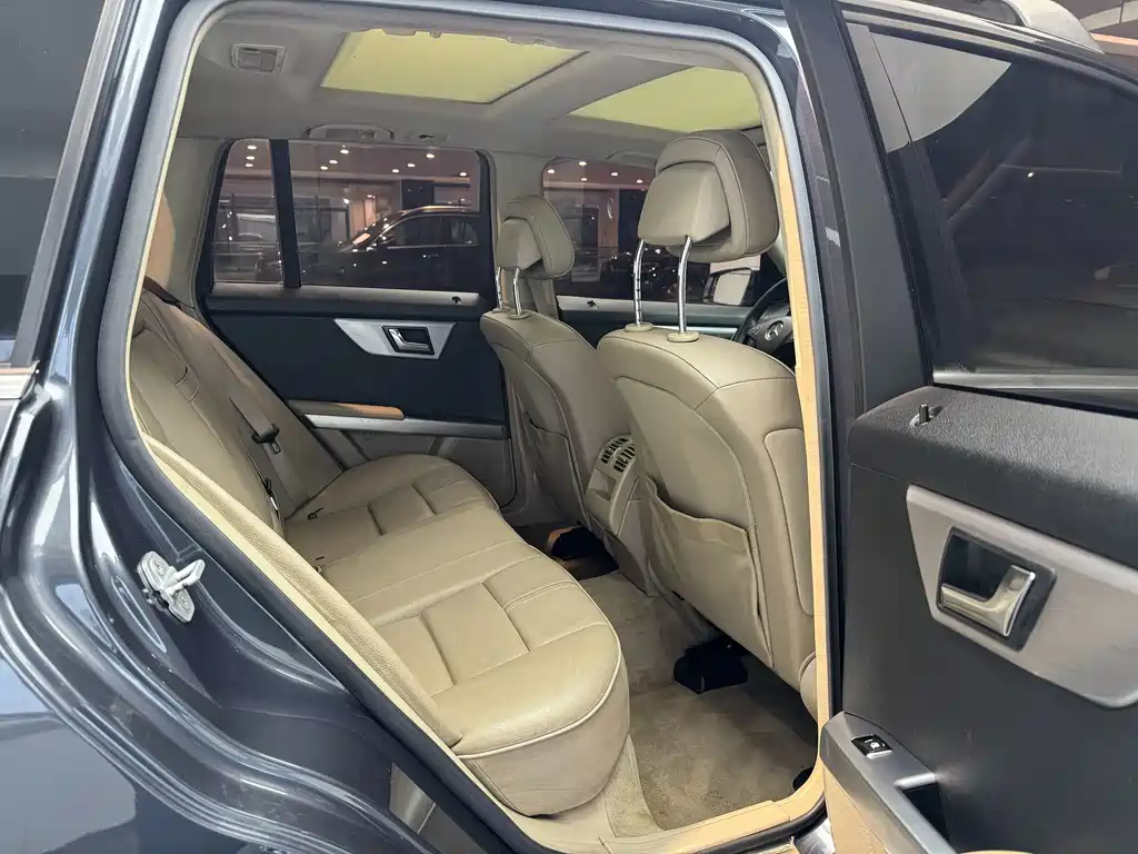 Mercedes-Benz GLK-Class (Import) — миниатюра 12