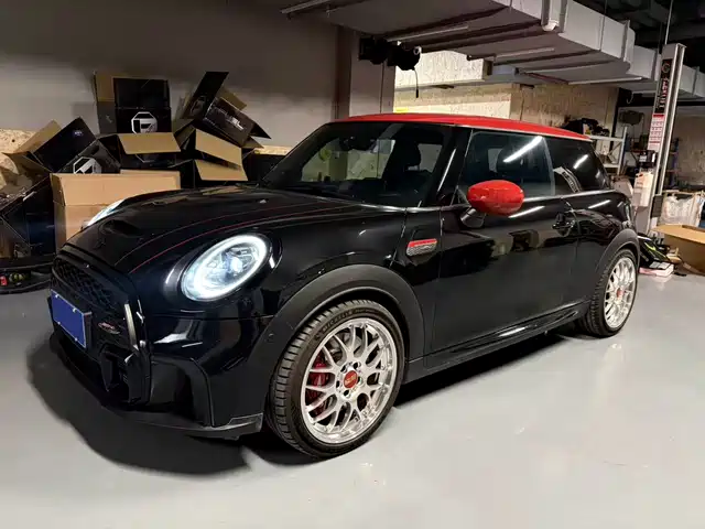 MINI JCW