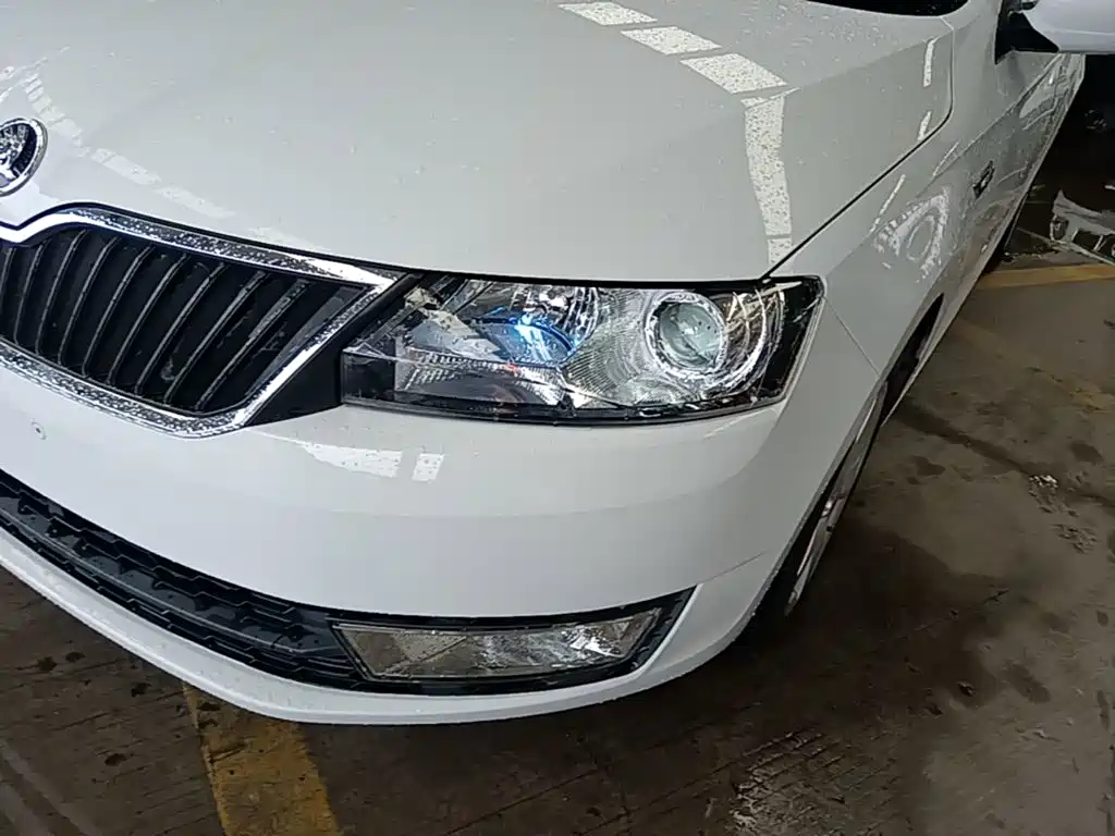 Skoda Rapid Spaceback — миниатюра 24