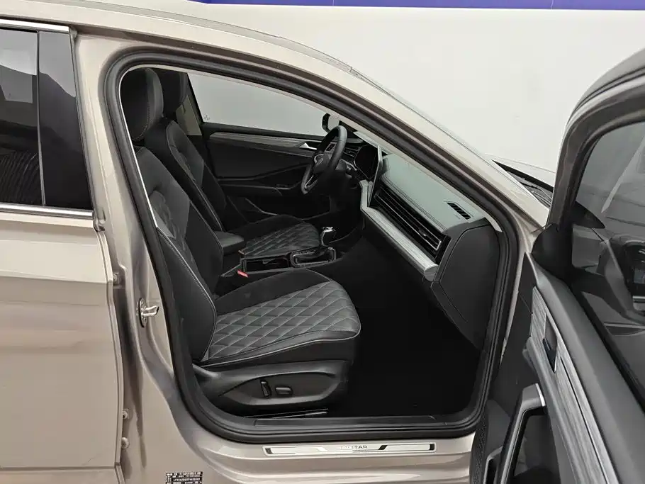 Volkswagen Sagitar — миниатюра 8