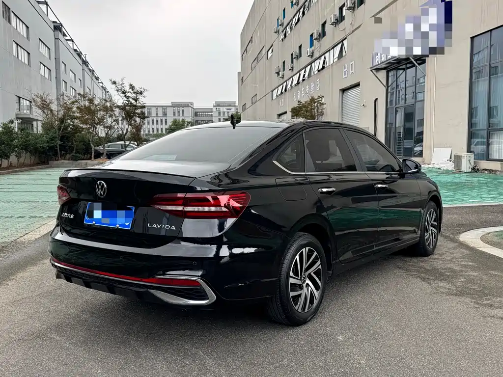 Volkswagen Lavida — миниатюра 7