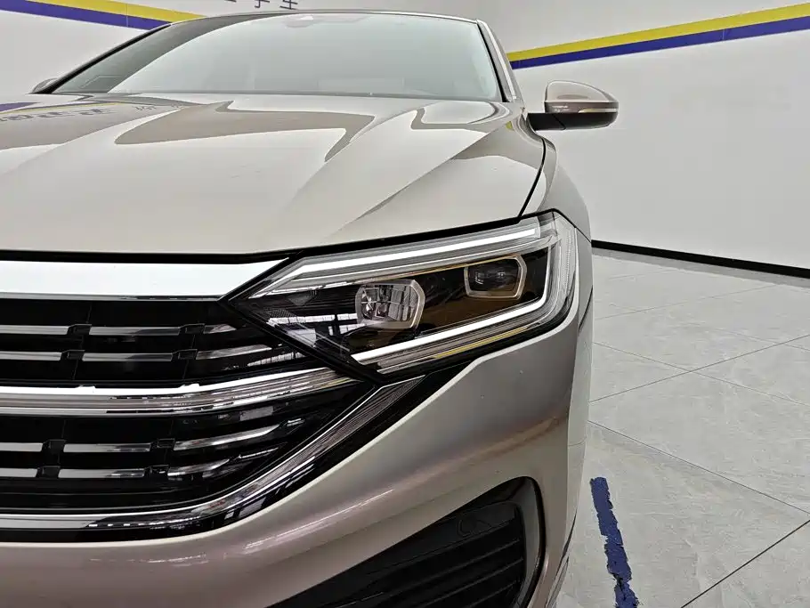 Volkswagen Sagitar — миниатюра 5