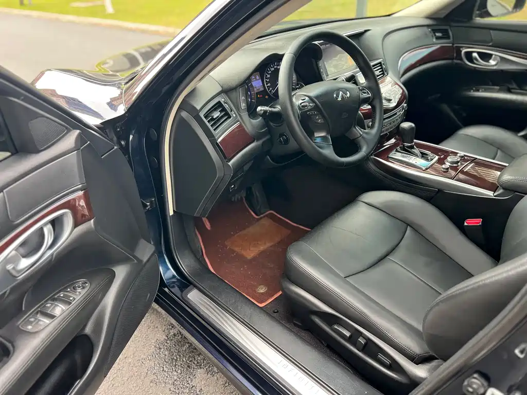 Infiniti Q70 2017 Q70L 2.5L Enjoy