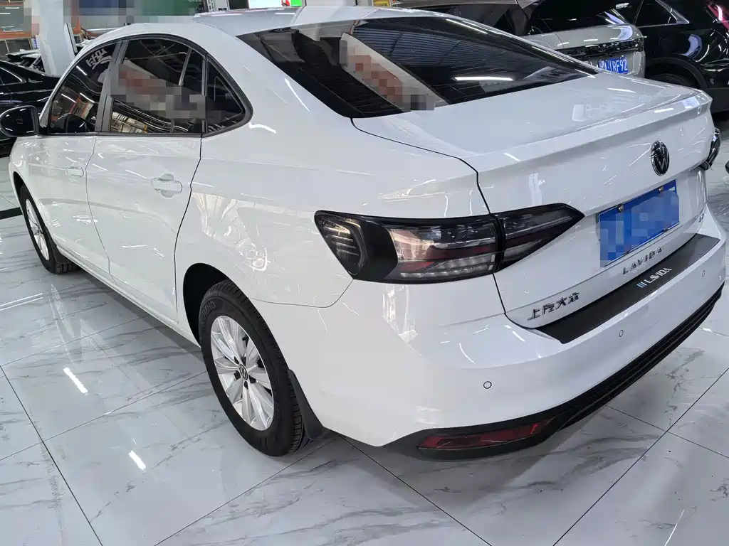 Volkswagen Lavida — миниатюра 3