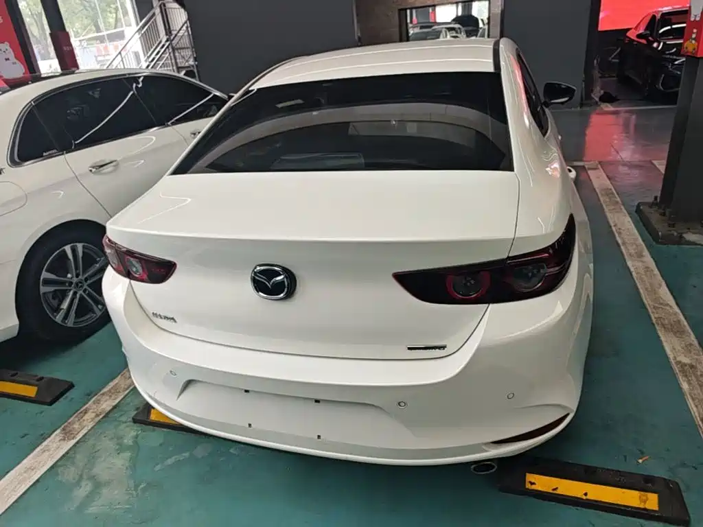 Mazda 3 Axela — миниатюра 6