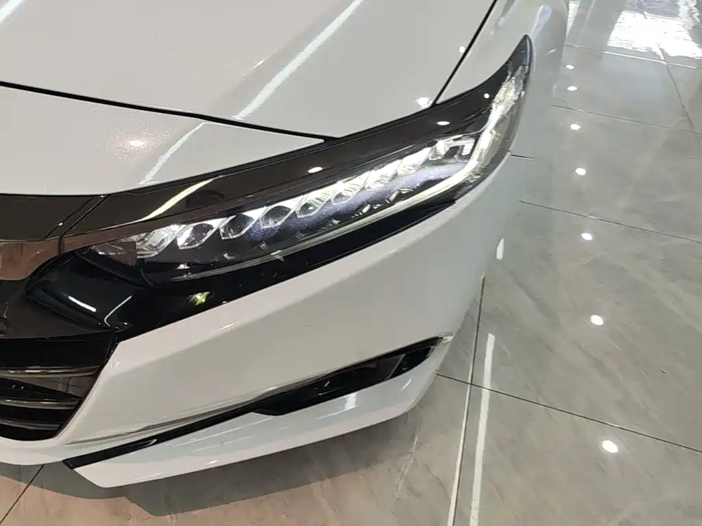 Honda Accord 2022 — фото 23
