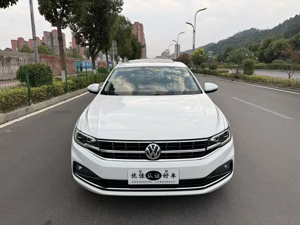 Volkswagen Bora — миниатюра 2
