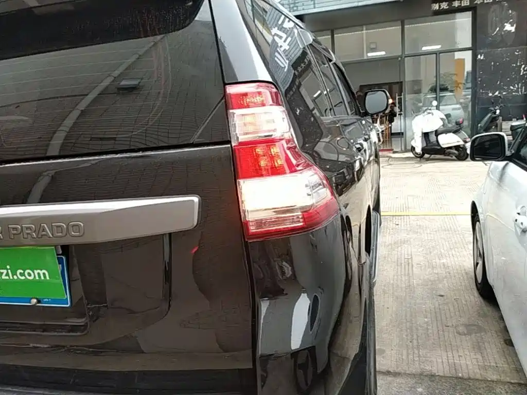 Toyota Prado — миниатюра 8