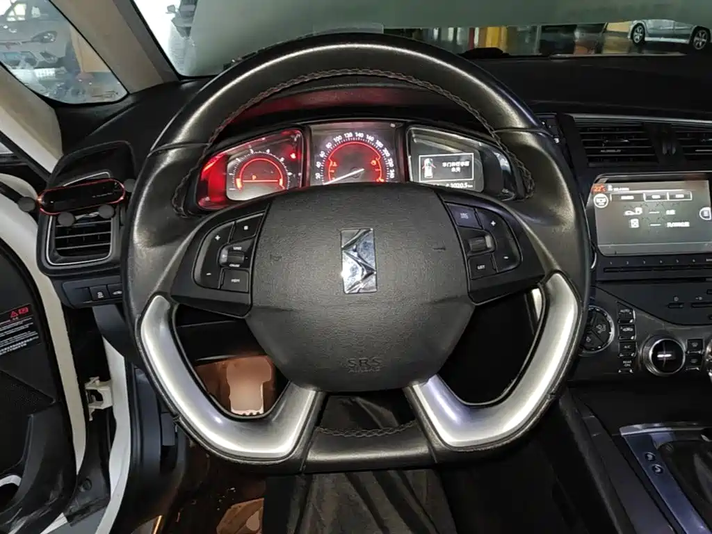 DS DS 5 — миниатюра 11
