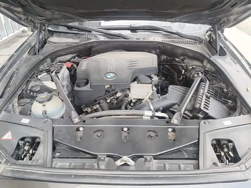 BMW 5 Series — миниатюра 20