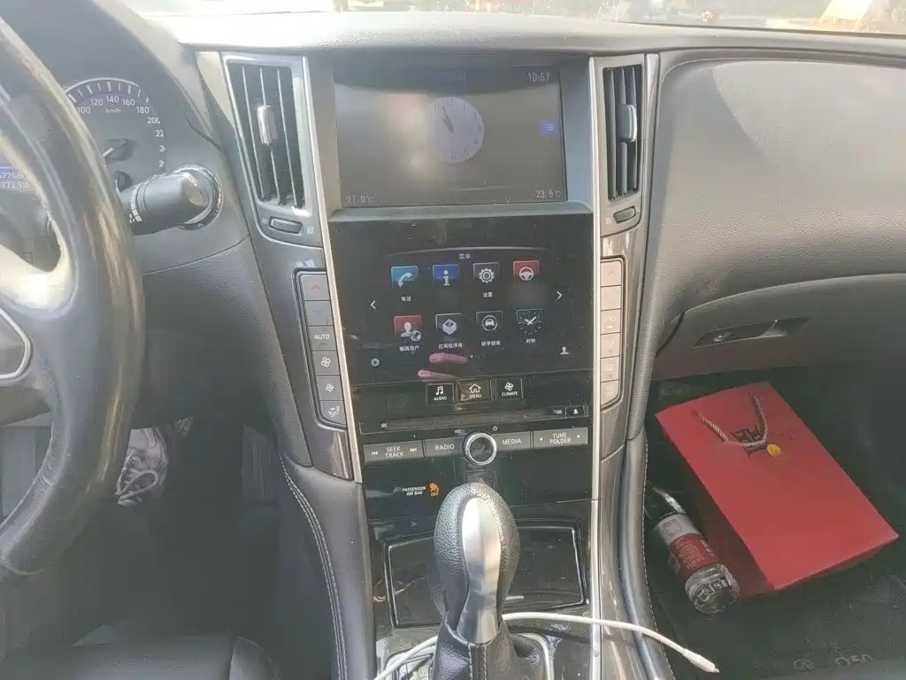 Infiniti Q50L 2016 2.0T Comfort