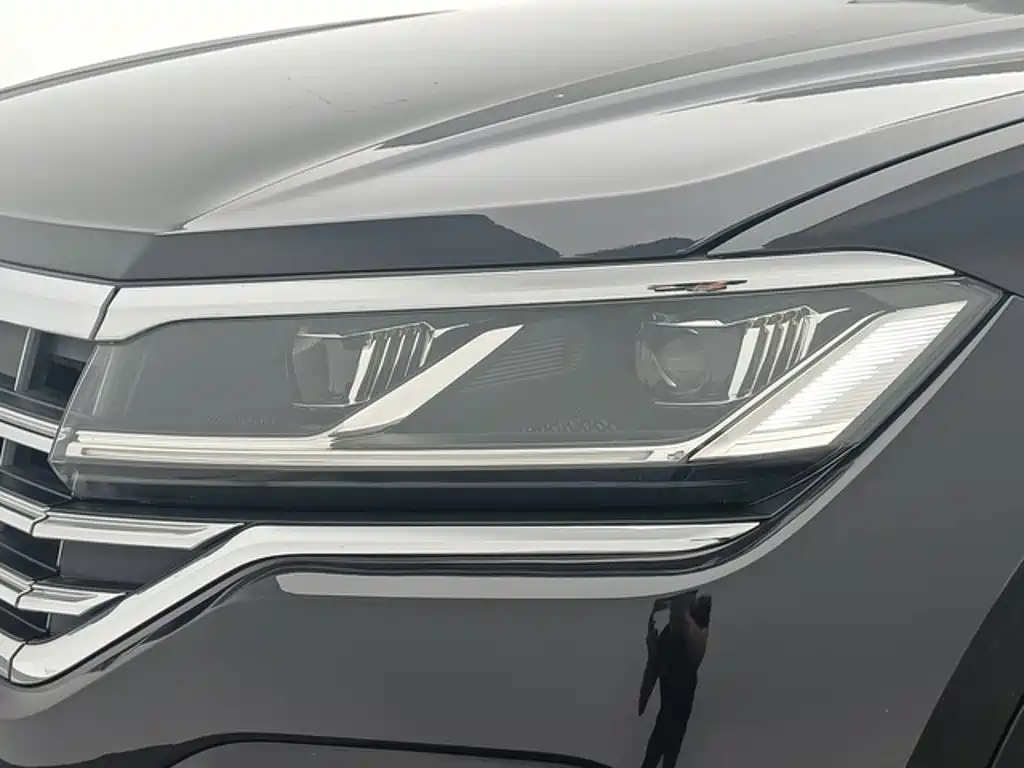 Volkswagen Touareg — миниатюра 14