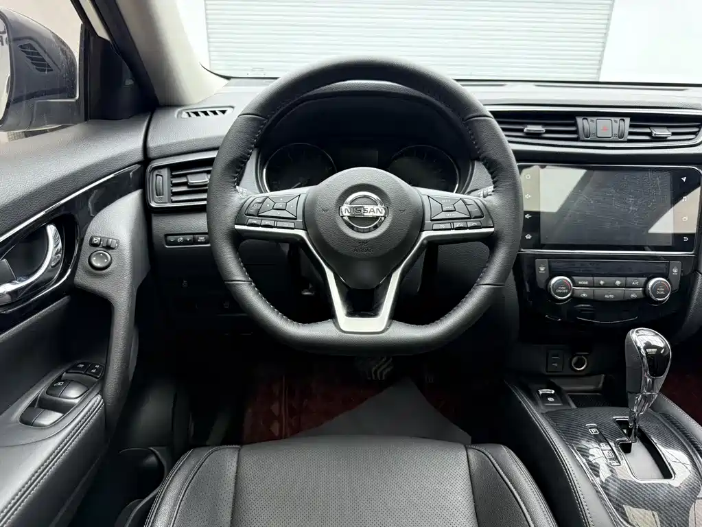 Nissan X-Trail — миниатюра 12